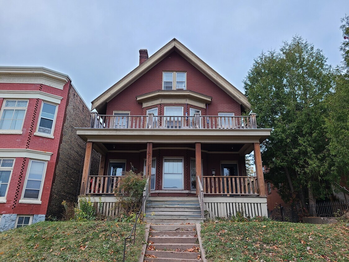 Foto principal - 1111 E 4th St