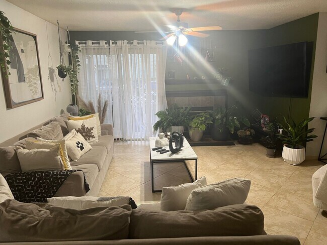 Foto del edificio - 3713 S Lake Orlando Pkwy