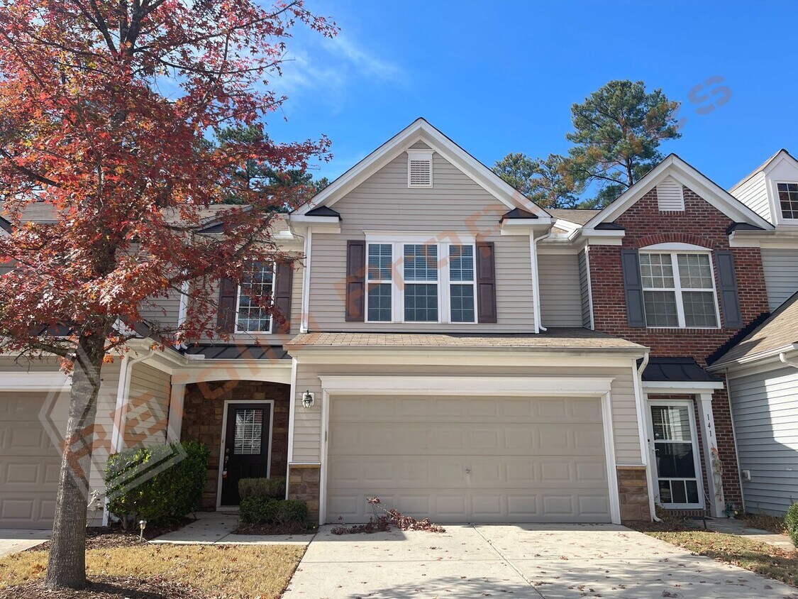 Foto principal - Great Location!! Beautiful 3 Bedroom 2 Car...