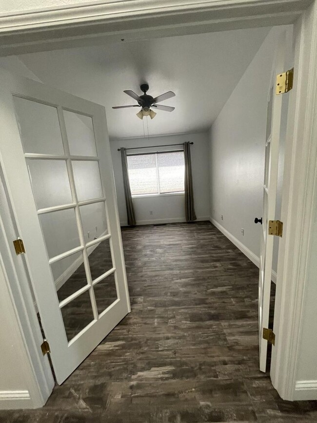 Building Photo - Executive Living Close to Downtown Fernley...