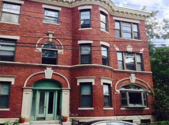 Building Photo - 19 Royal St