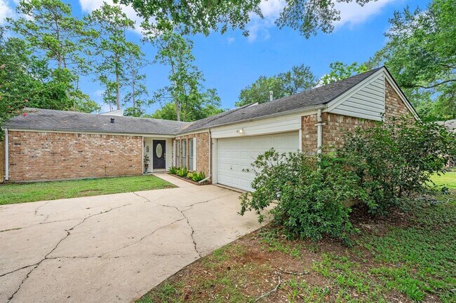 Building Photo - 14930 Forest Lodge Dr