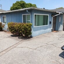 Building Photo - 4745 W 160th St