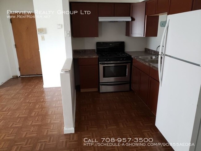 Building Photo - 2 bedroom in Riverdale IL 60827