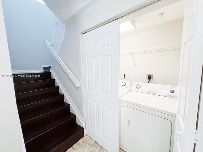 Foto del edificio - 8899 NW 107th Ct