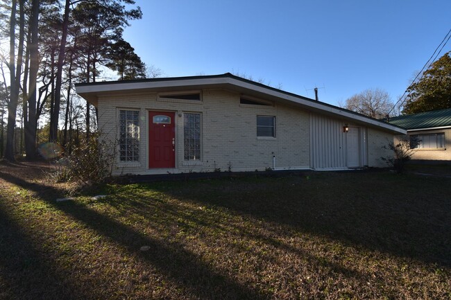 Building Photo - 2 Bed 1 Bath House in Ruston