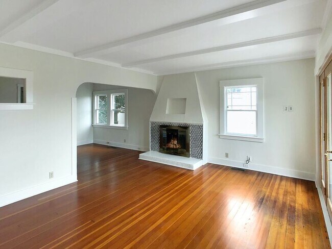 Building Photo - 428 Napa St