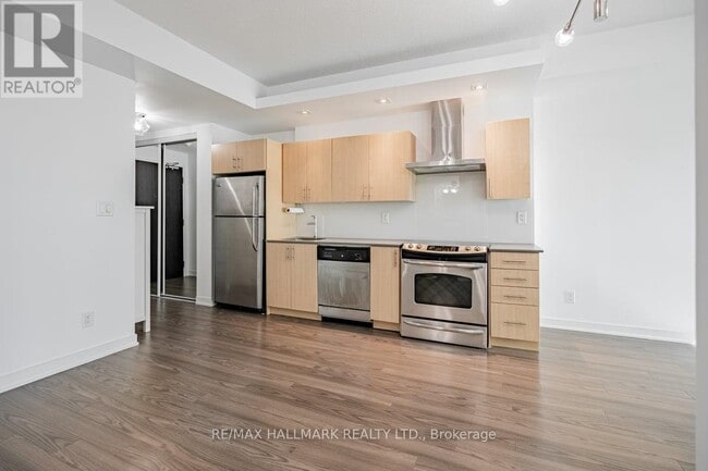 Building Photo - 1034 - 165 LEGION ROAD N