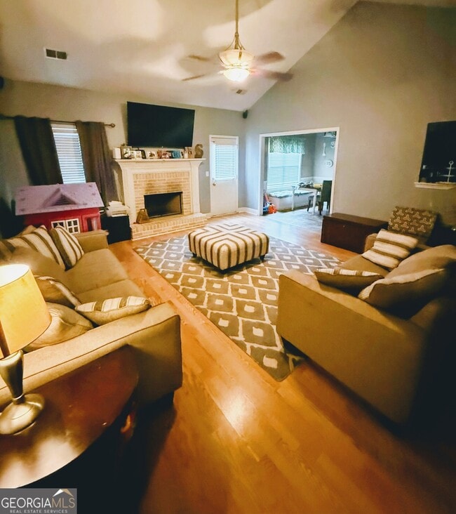 Building Photo - 141 Feldspar Dr