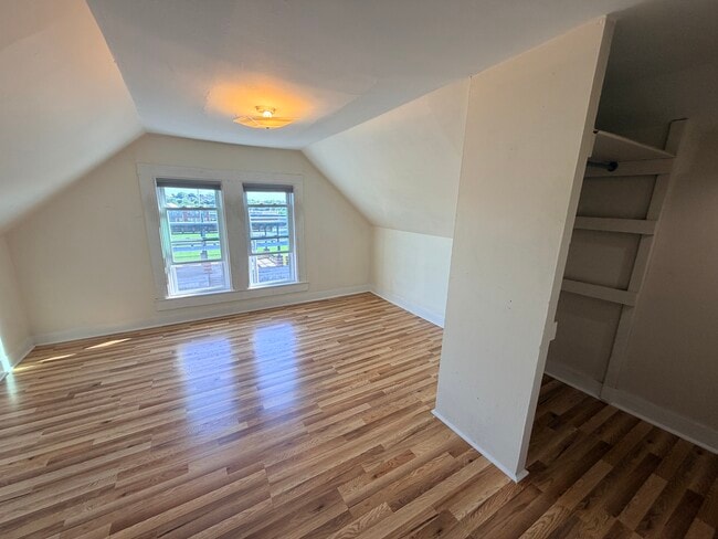 Building Photo - 541 Broadway