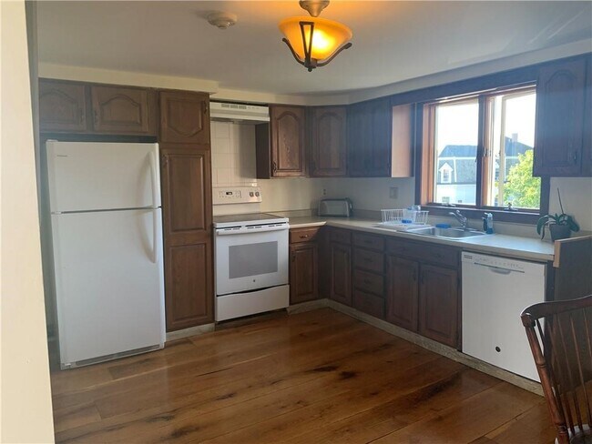Building Photo - 267 Spring Street Unit 2