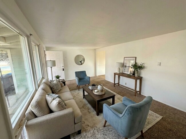 Building Photo - 3 Bedroom, 1 Bath Ranch Home in Northwest Loveland, CO - New Carpet, New Paint, Appliances, Windo...