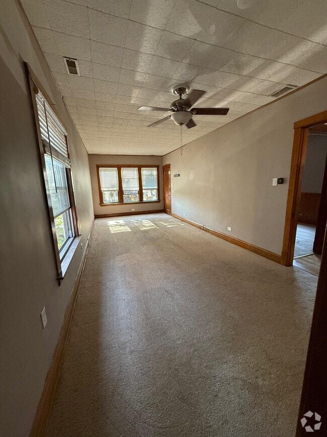 Building Photo - 5505 N Mason Ave