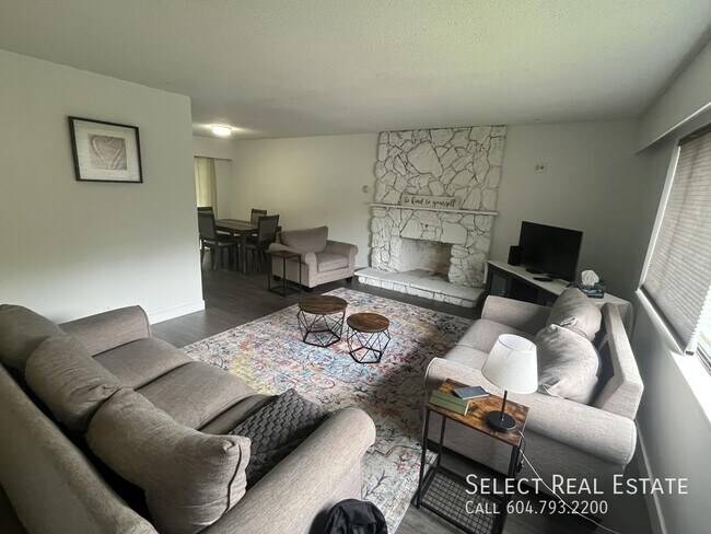 Building Photo - 13454 Crestview Dr