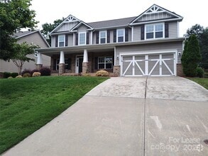 Building Photo - 9415 Segundo Ln