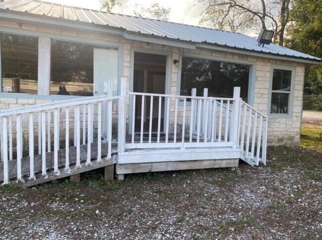 Building Photo - 18066 FM 1485 Rd