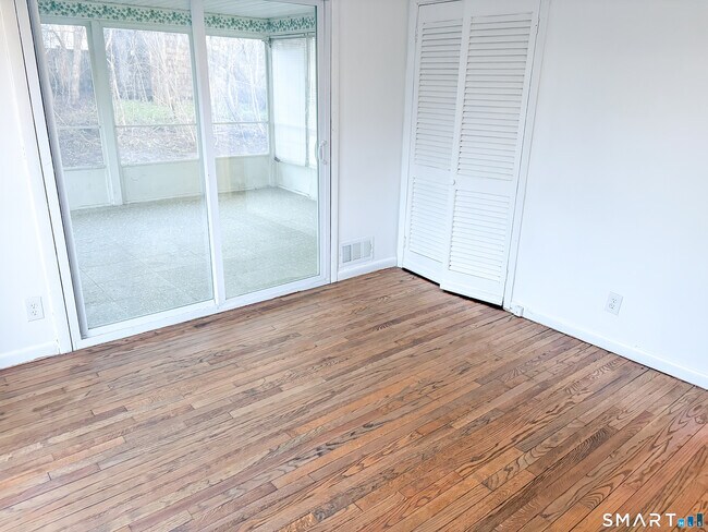 Foto del edificio - 126 Skipper St