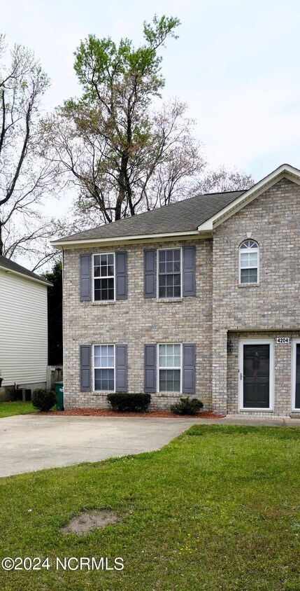 Primary Photo - 4204 Brook Creek Ln