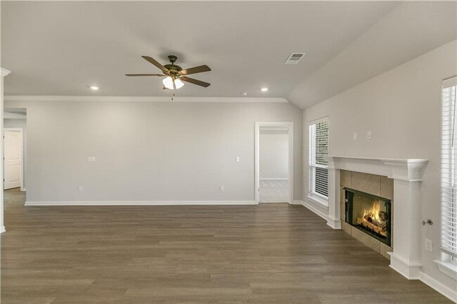 Building Photo - 4 Bed 2 Bath in Southwinds Sub