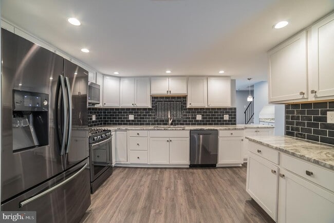 Building Photo - 1754 Woodridge Ct