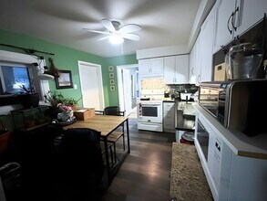 Building Photo - 44 Spring St