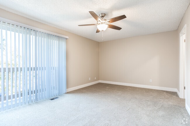 2BR, 1.5BA - Irvington - Roberts Lane