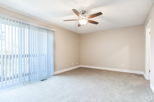 2HAB, 1.5BA - Irvington - Roberts Lane