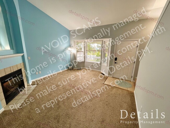 Building Photo - *** APPLICATION PENDING *** 3 Bedroom Manc...