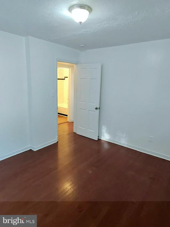 Building Photo - 407 Lebaum St SE