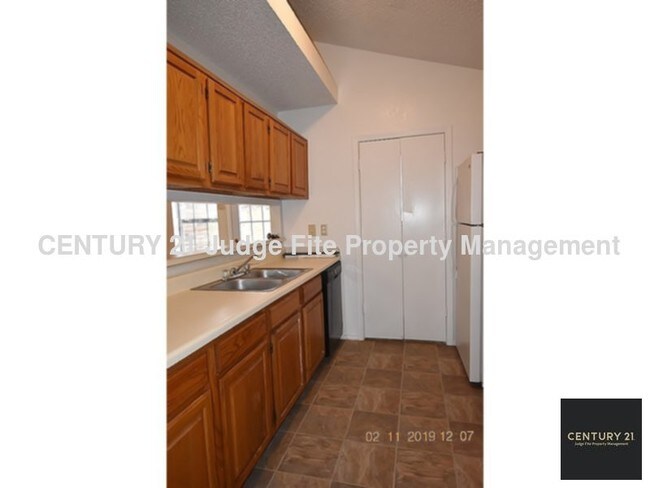 Building Photo - 1446 Brook Meadow Cir