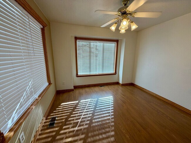 Foto del edificio - 3351 35th St