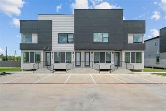 Building Photo - 3522 B St