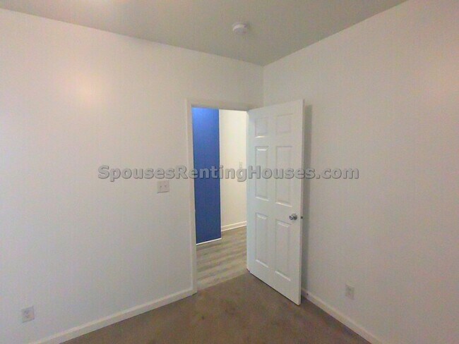 Foto del edificio - 3708 N Kenwood Ave