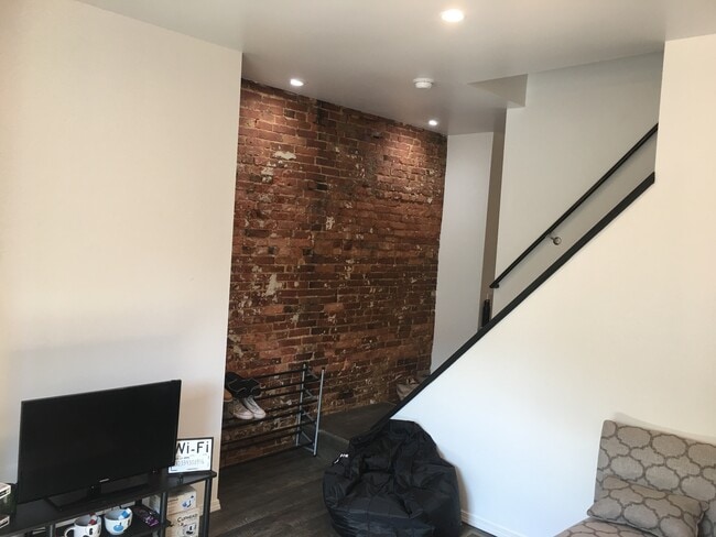 Photo - 3307 Iowa St Townhome