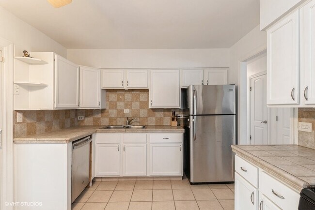 Foto del edificio - 1380 Gentry Rd