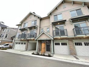 Building Photo - 20485-20465 65 Ave