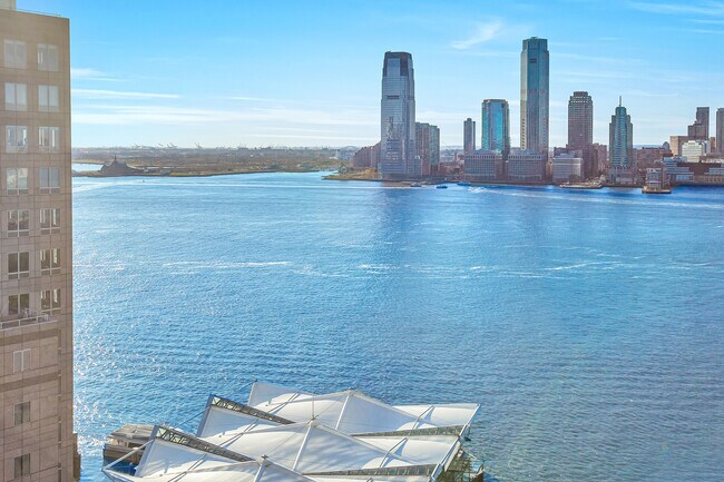 Foto del edificio - 2 River Ter.