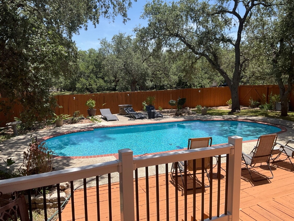 Foto principal - 9610 Rocksprings St