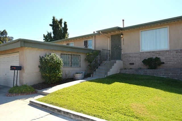 Primary Photo - 8815 Campo Rd