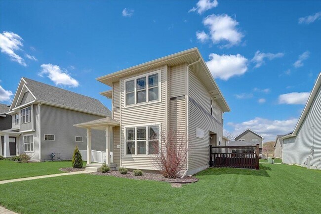 Foto del edificio - 514 Pluto St