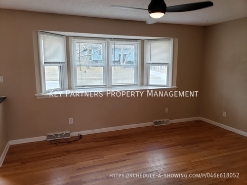 Building Photo - 5137 Goodman - Cute!
