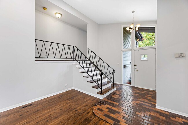 Foto del edificio - 2838 Birchwood Ave