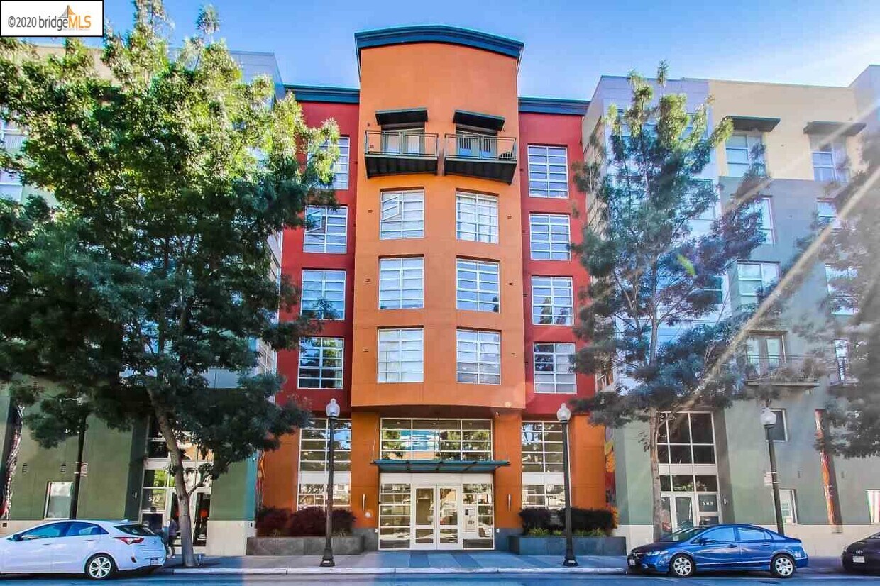 Primary Photo - 585 9th St