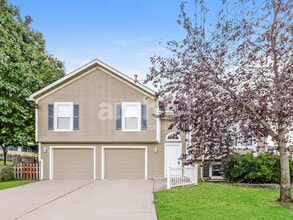 Building Photo - 809 Red Maple Cir