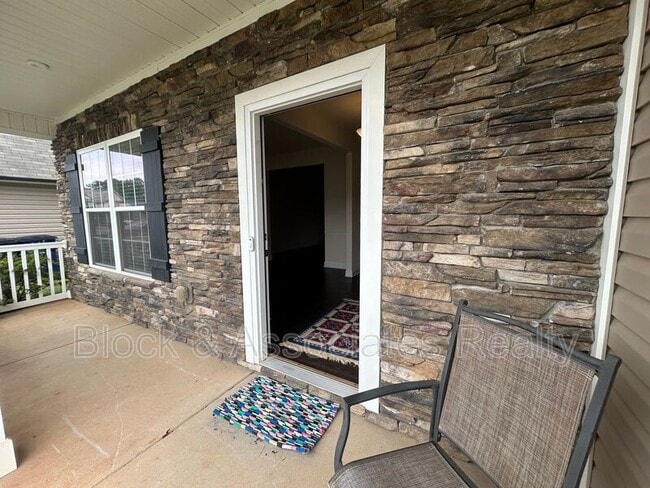 Building Photo - 1464 Land Grv Dr
