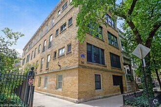Building Photo - 543 W Fullerton Pkwy