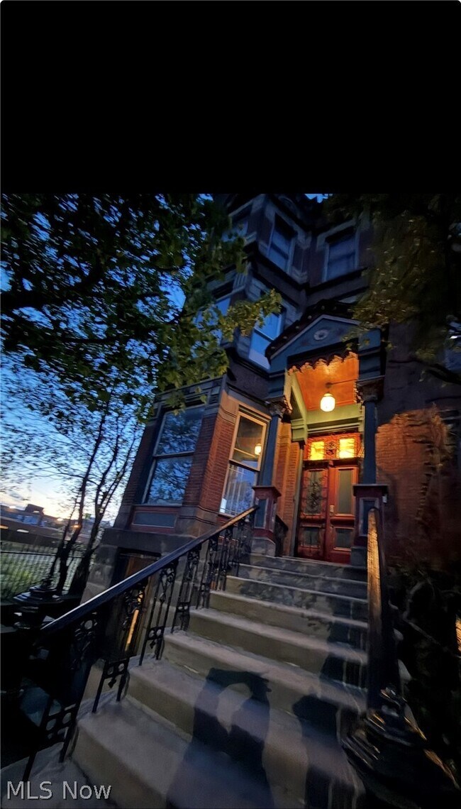 Foto del edificio - 3645 Prospect Ave E