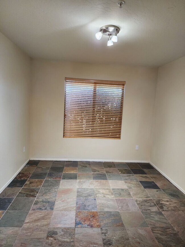 Foto del edificio - Spacious home in Pinnacle Reserve. Terrifi...