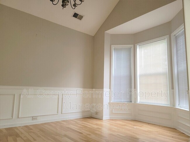Foto del edificio - 5630 Cascade Hills Dr SW