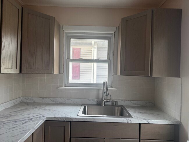 Building Photo - 57 Vanderbilt Ave